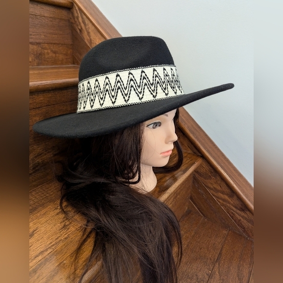 Black fedora hat with southwestern embroidered trim banding - Picture 5 of 7